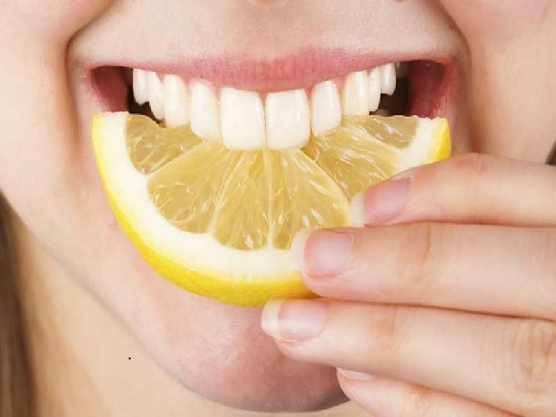 Manfaat Lemon Untuk Memutihkan Gigi