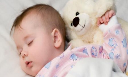 Cara Membuat Bayi Tidur Nyenyak Saat Malam Hari