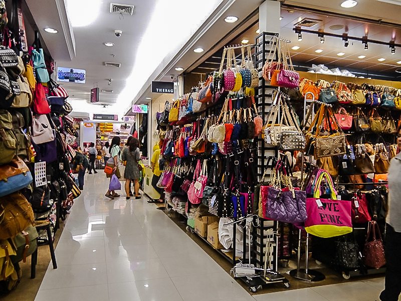 Kebiasaan Aneh Orang Indonesia Ketika Belanja