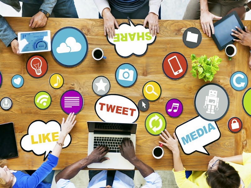 Tips Sukses Kerja Di Media Sosial