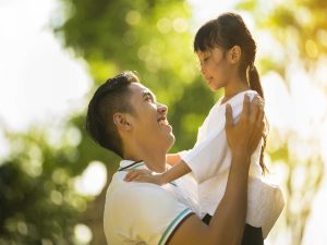 Tips Sukses Mengasuh Anak Bagi Single Dad