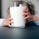 Trik Mengatasi Anak Alergi Susu Sapi