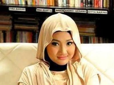 Fashion Hijab Fatin Ketika Bulan Ramadhan