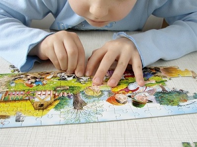 Manfaat Bemain Puzzle Bagi Anak dan Balita