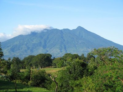 3 Tempat Bernuansa Mistis Indonesia
