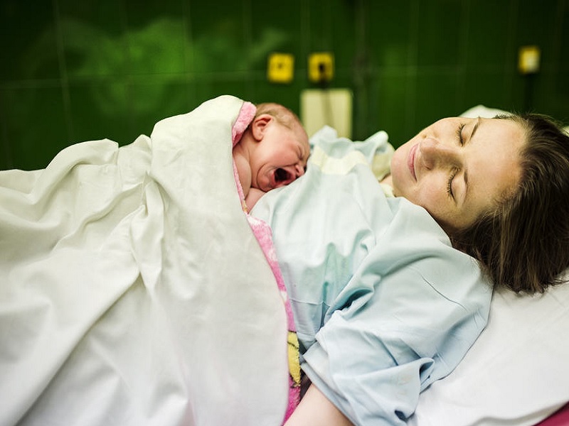 Bayi Terlahir Prematur, Begini Cara Merawat Dengan Metode Kangguru